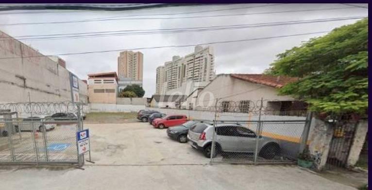 LADO DIREITO de Área / Terreno à venda, Padrão com 760 m², e em Centro - Santo André