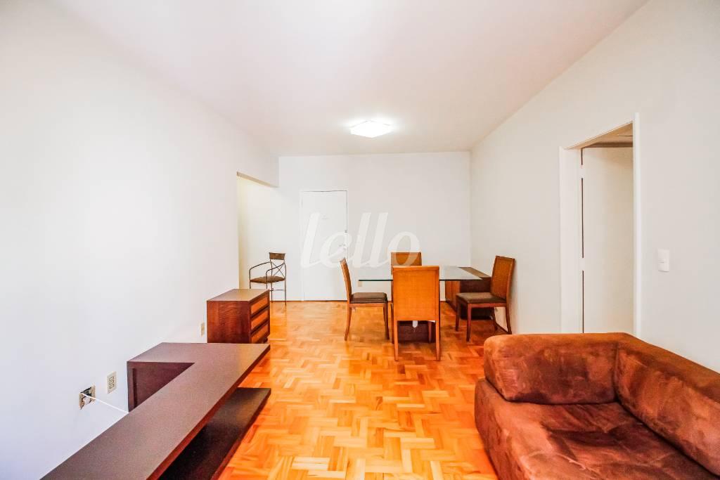 SALA de Apartamento à venda, Padrão com 88 m², 2 quartos e 1 vaga em Jardim Paulista - São Paulo