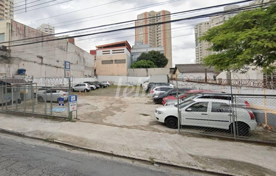 LADO ESQUERDO de Área / Terreno à venda, Padrão com 760 m², e em Centro - Santo André