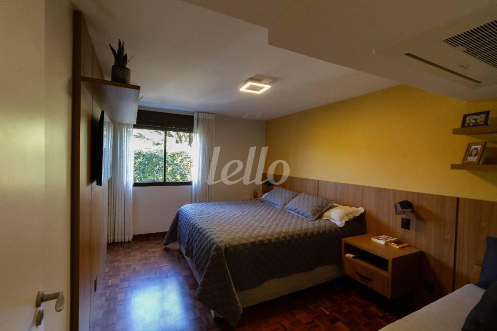 DORMITÓRIO 2 SUÍTE de Apartamento para alugar, Padrão com 272 m², 5 quartos e 3 vagas em Santa Cecília - São Paulo