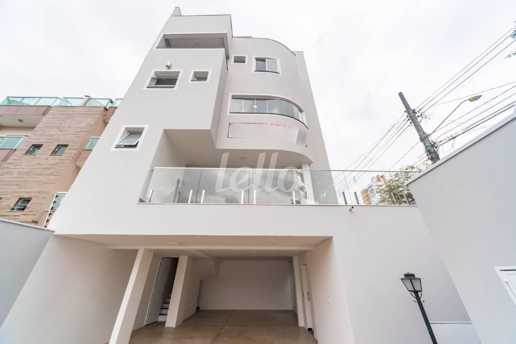 FACHADA de Casa à venda, sobrado com 304 m², 1 quarto e 4 vagas em Vila Alpina - Santo André
