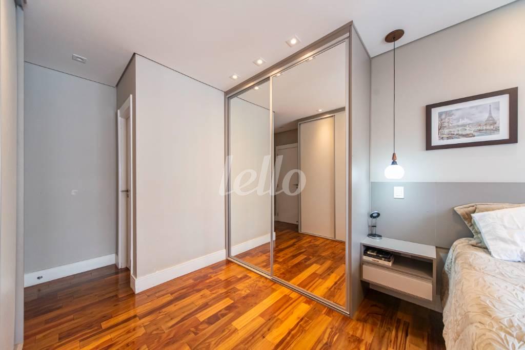 QUARTO 3 de Sala / Conjunto à venda, Duplex com 189 m², e 2 vagas em Itaim Bibi - São Paulo