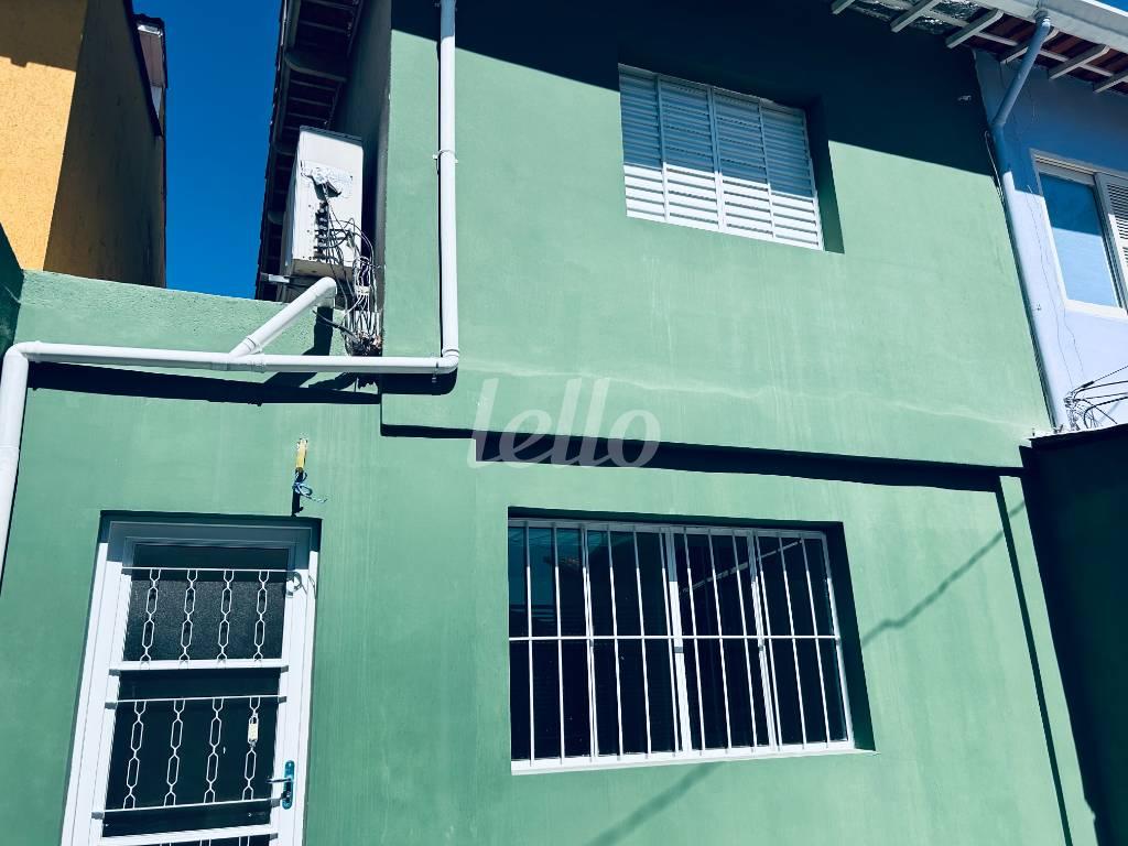 FRENTE de Casa à venda, sobrado com 150 m², 2 quartos e 1 vaga em Chácara Santo Antônio - São Paulo