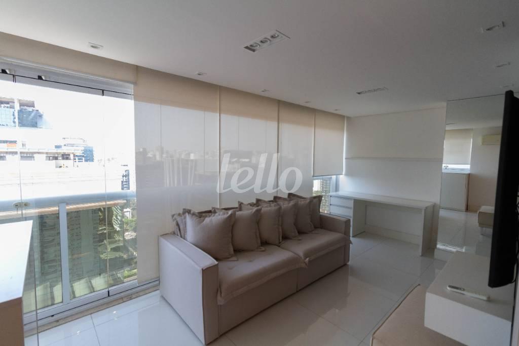 SALA de Apartamento para alugar, Padrão com 51 m², 1 quarto e 1 vaga em Itaim Bibi - São Paulo
