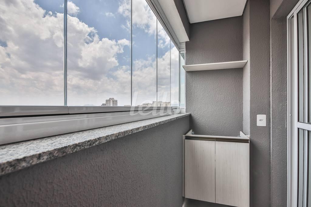VARANDA de Apartamento para alugar, Padrão com 25 m², 1 quarto e em Quarta Parada - São Paulo
