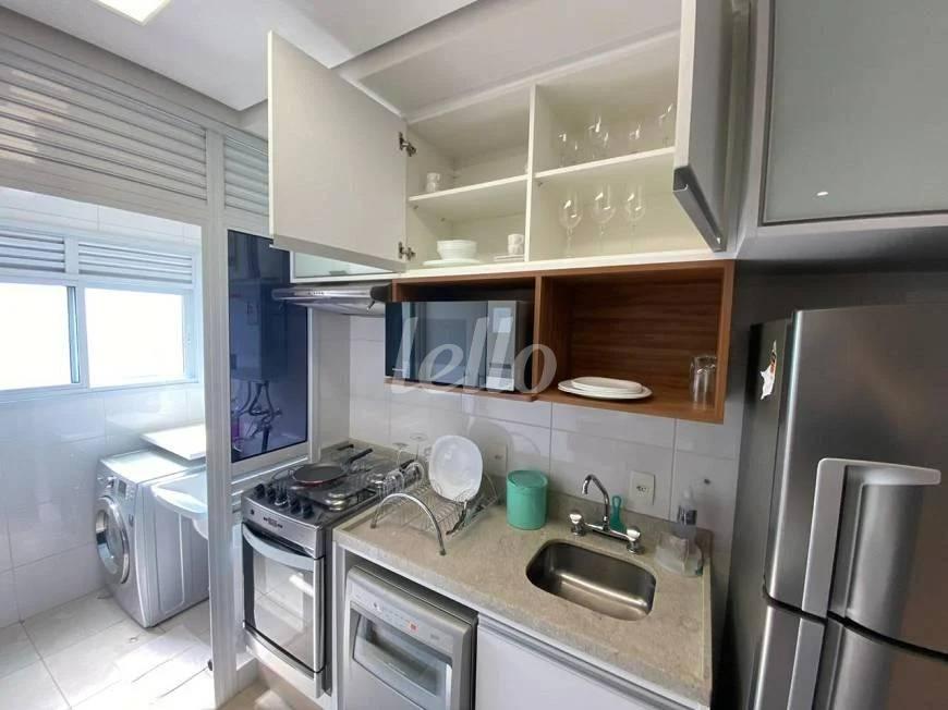 COZINHA / AREA DE SERVIÇO de Apartamento para alugar, Padrão com 54 m², 1 quarto e 1 vaga em Itaim Bibi - São Paulo