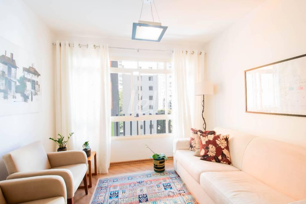 SALA de Apartamento à venda, Padrão com 83 m², 2 quartos e 1 vaga em Planalto Paulista - São Paulo