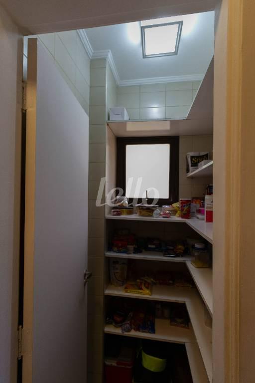 DESPENSA de Apartamento para alugar, Padrão com 272 m², 5 quartos e 3 vagas em Santa Cecília - São Paulo