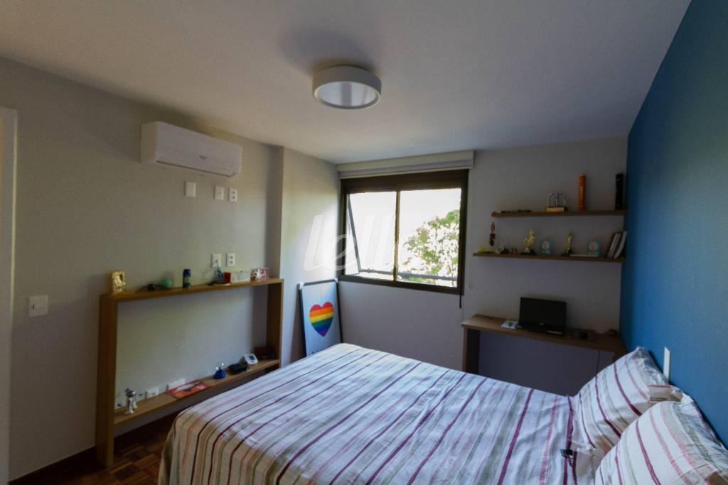DORMITÓRIO 3 SUÍTE de Apartamento para alugar, Padrão com 272 m², 5 quartos e 3 vagas em Santa Cecília - São Paulo