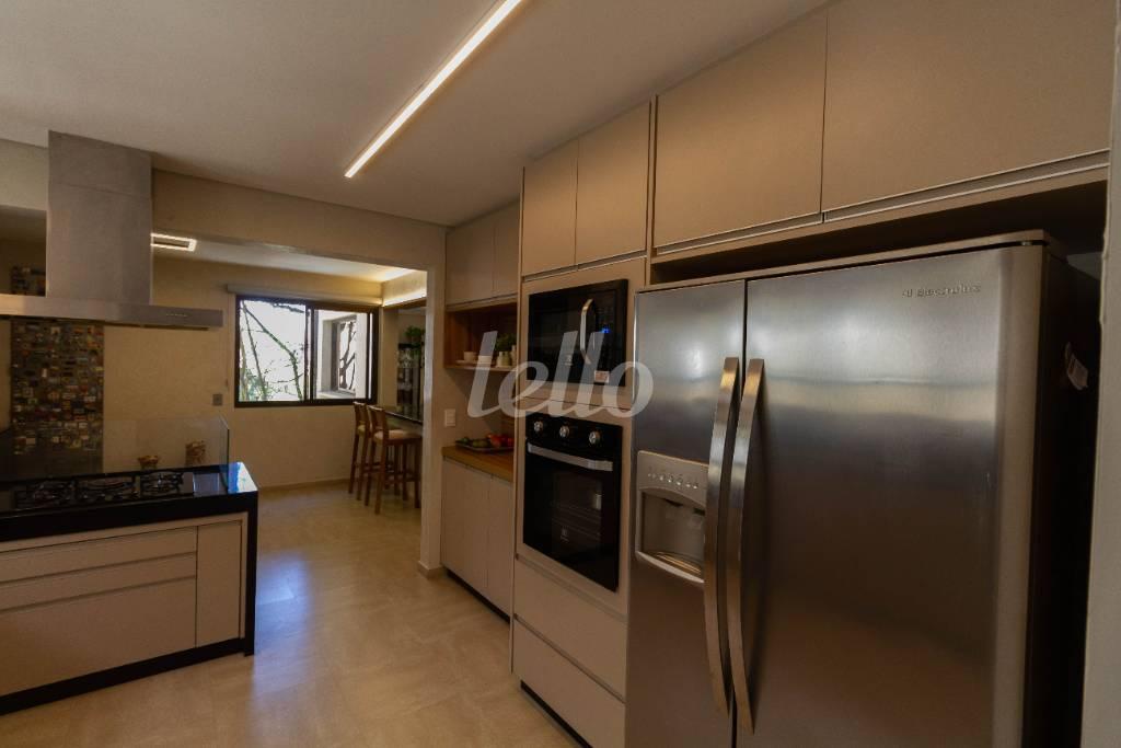 COZINHA de Apartamento para alugar, Padrão com 272 m², 5 quartos e 3 vagas em Santa Cecília - São Paulo
