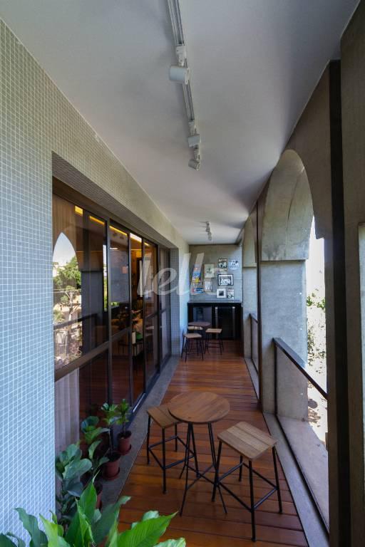 SACADA GOURMET de Apartamento para alugar, Padrão com 272 m², 5 quartos e 3 vagas em Santa Cecília - São Paulo