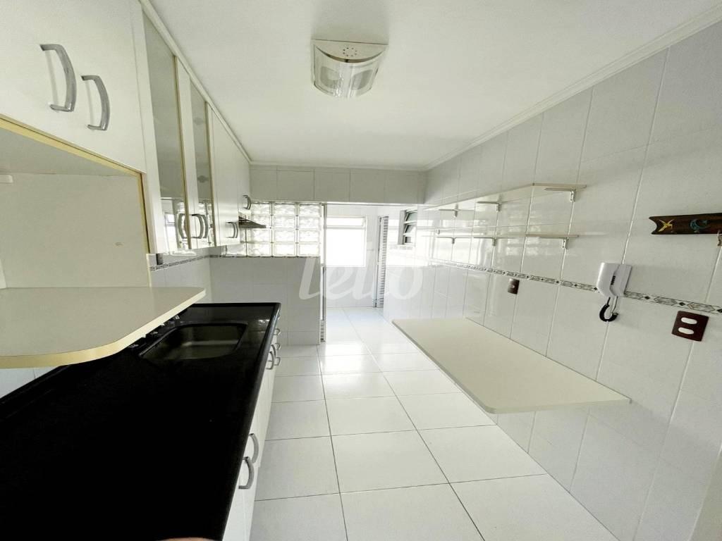COZINHA de Apartamento à venda, Padrão com 60 m², 2 quartos e 1 vaga em Parque Imperial - São Paulo