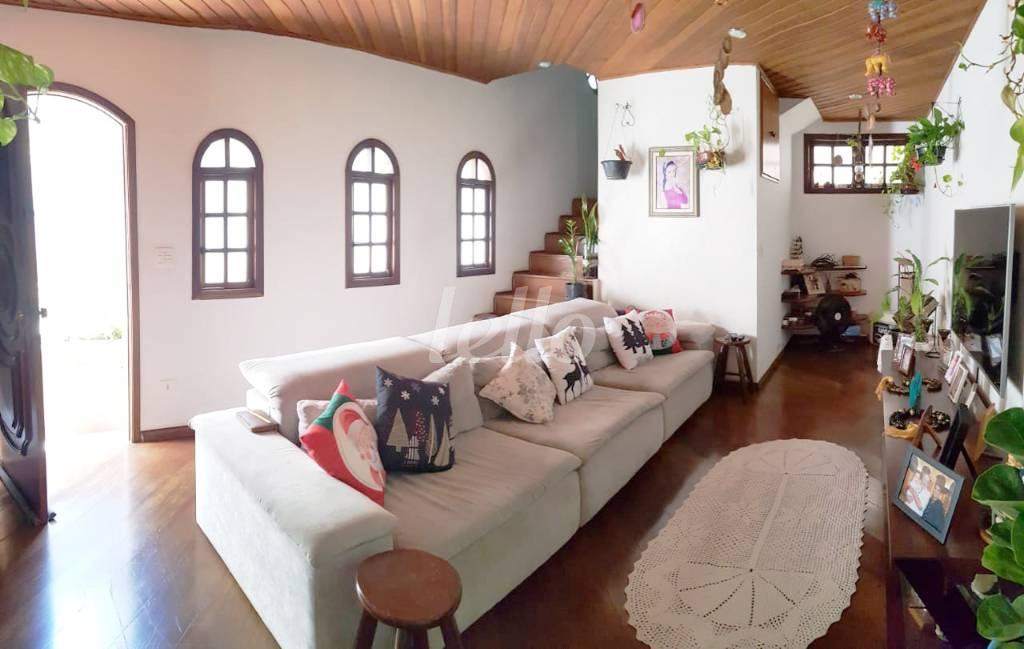 SALA de Casa à venda, sobrado com 424 m², 5 quartos e 4 vagas em Santa Maria - Santo André