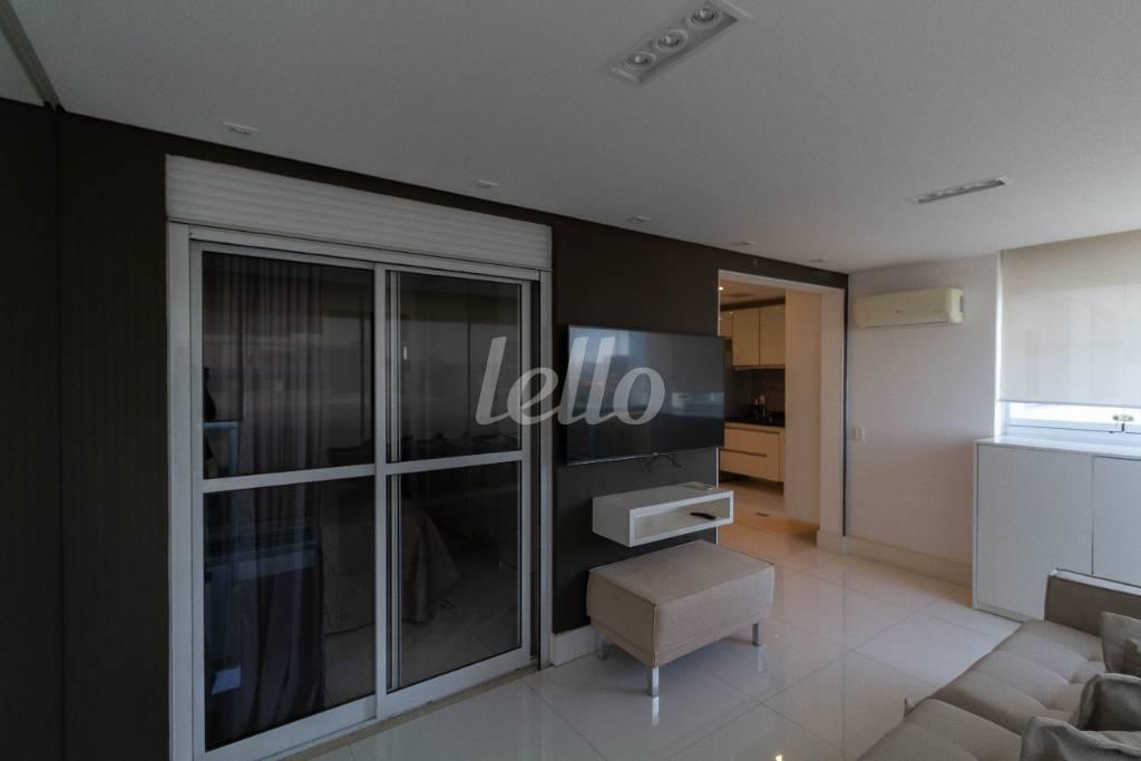 SALA de Apartamento para alugar, Padrão com 51 m², 1 quarto e 1 vaga em Itaim Bibi - São Paulo