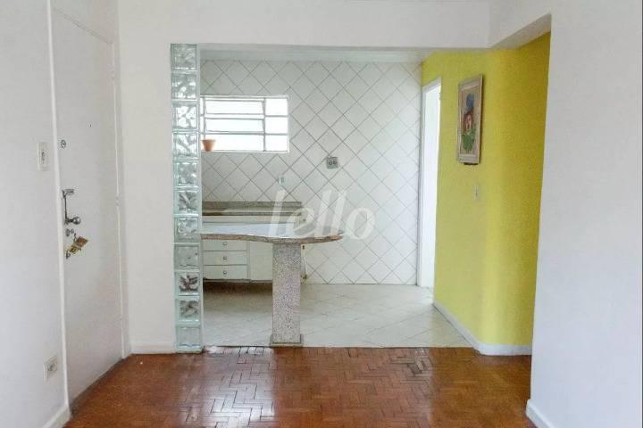 LIVING de Apartamento à venda, Padrão com 70 m², 2 quartos e 1 vaga em Vila Clementino - São Paulo
