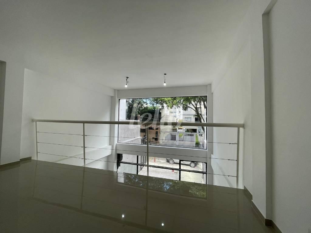 MEZANINO de Loja para alugar, Padrão com 200 m², e 2 vagas em Indianópolis - São Paulo
