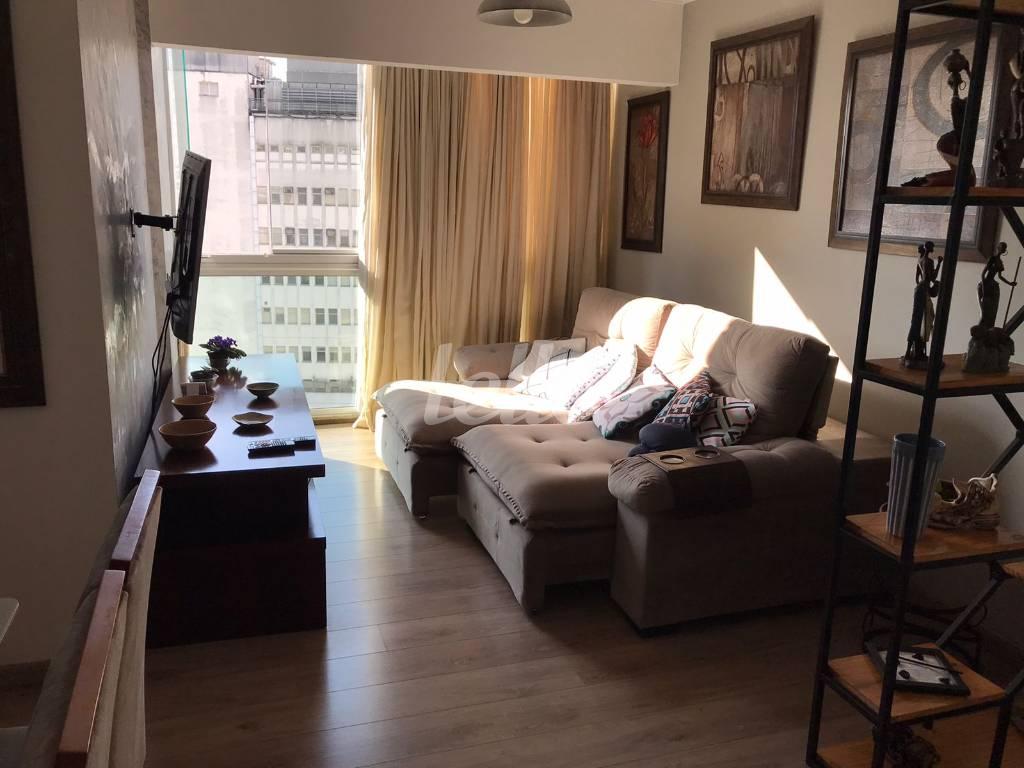 SALA DOIS AMBIENTES de Apartamento à venda, Padrão com 75 m², 2 quartos e 1 vaga em Santana - São Paulo