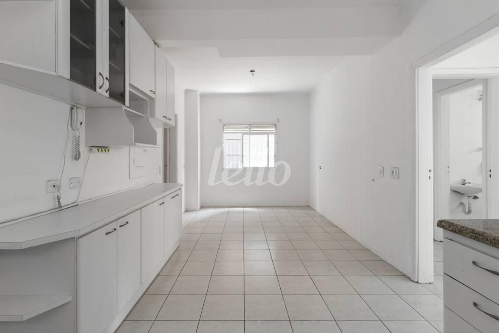 COZINHA de Apartamento para alugar, Padrão com 187 m², 3 quartos e 2 vagas em Itaim Bibi - São Paulo