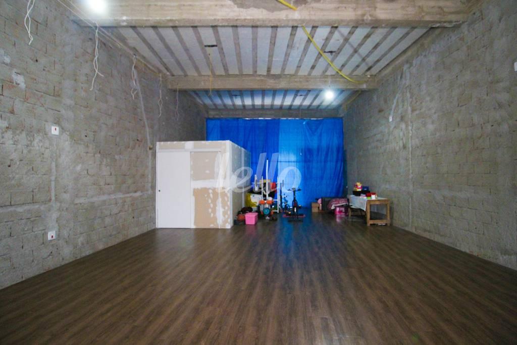 SOBRELOJA de Sobreloja para alugar, Padrão com 180 m², e em Vila Guarani - São Paulo