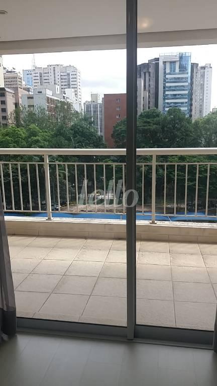 VARANDA de Apartamento para alugar, Padrão com 50 m², 1 quarto e 1 vaga em Cerqueira César - São Paulo