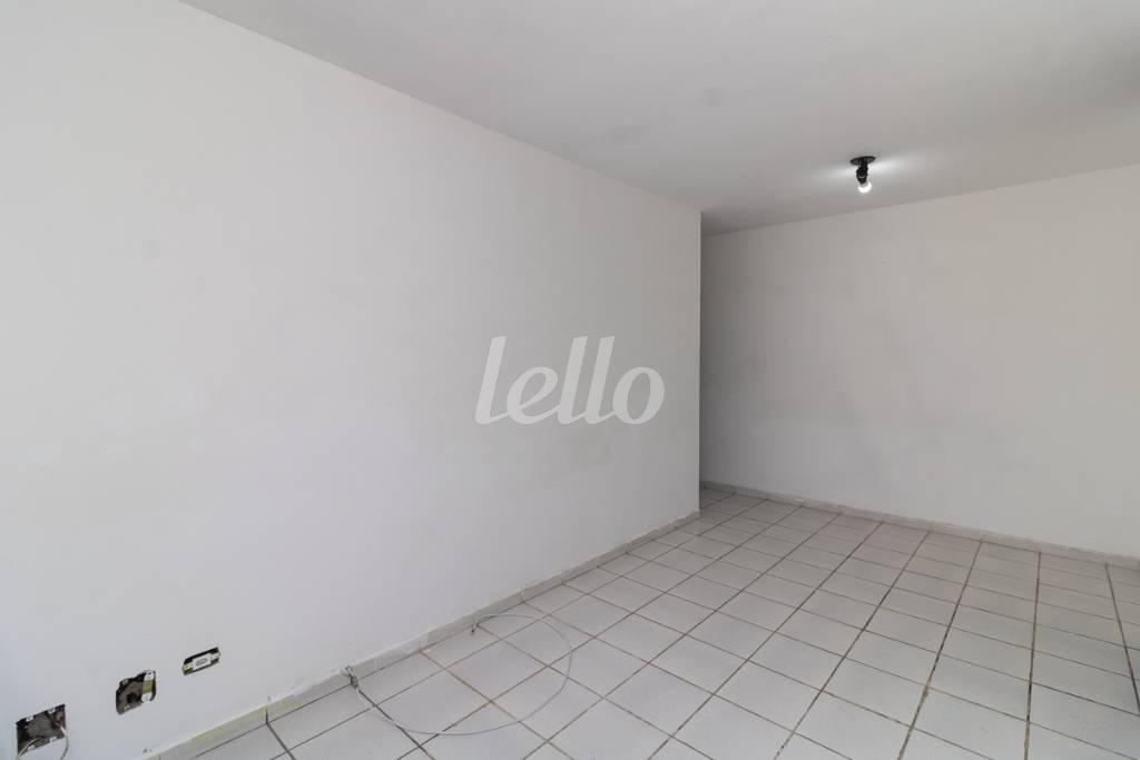 04 SALA de Apartamento para alugar, Padrão com 55 m², 2 quartos e 1 vaga em Vila Granada - São Paulo