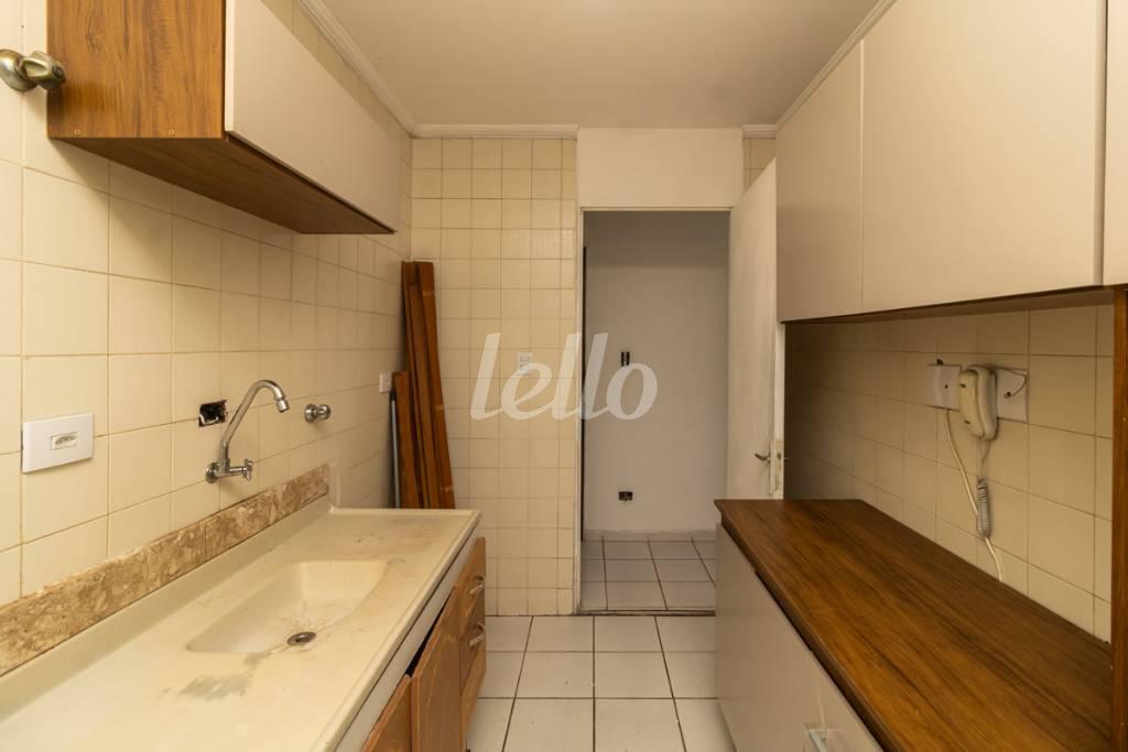 21 COZINHA de Apartamento para alugar, Padrão com 55 m², 2 quartos e 1 vaga em Vila Granada - São Paulo