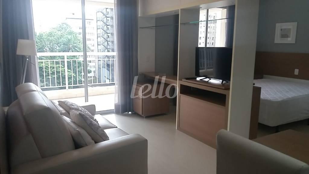 SALA de Apartamento para alugar, Padrão com 53 m², 1 quarto e 1 vaga em Cerqueira César - São Paulo