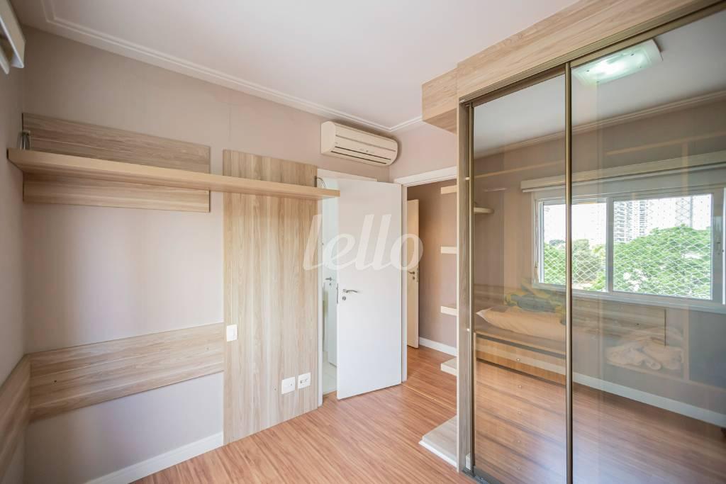 SUITE 1 de Apartamento para alugar, Padrão com 206 m², 3 quartos e 3 vagas em Vila Romana - São Paulo