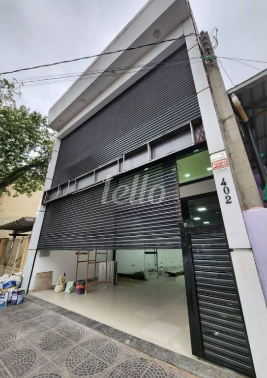 FACHADA de Loja para alugar, Padrão com 385 m², e 2 vagas em Vila Paulo Silas - São Paulo
