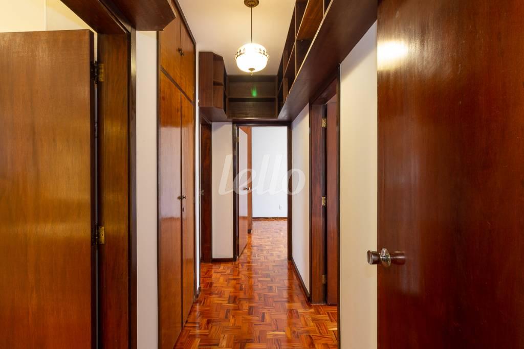 CORREDOR de Apartamento à venda, Padrão com 172 m², 3 quartos e 1 vaga em Jardim Paulista - São Paulo