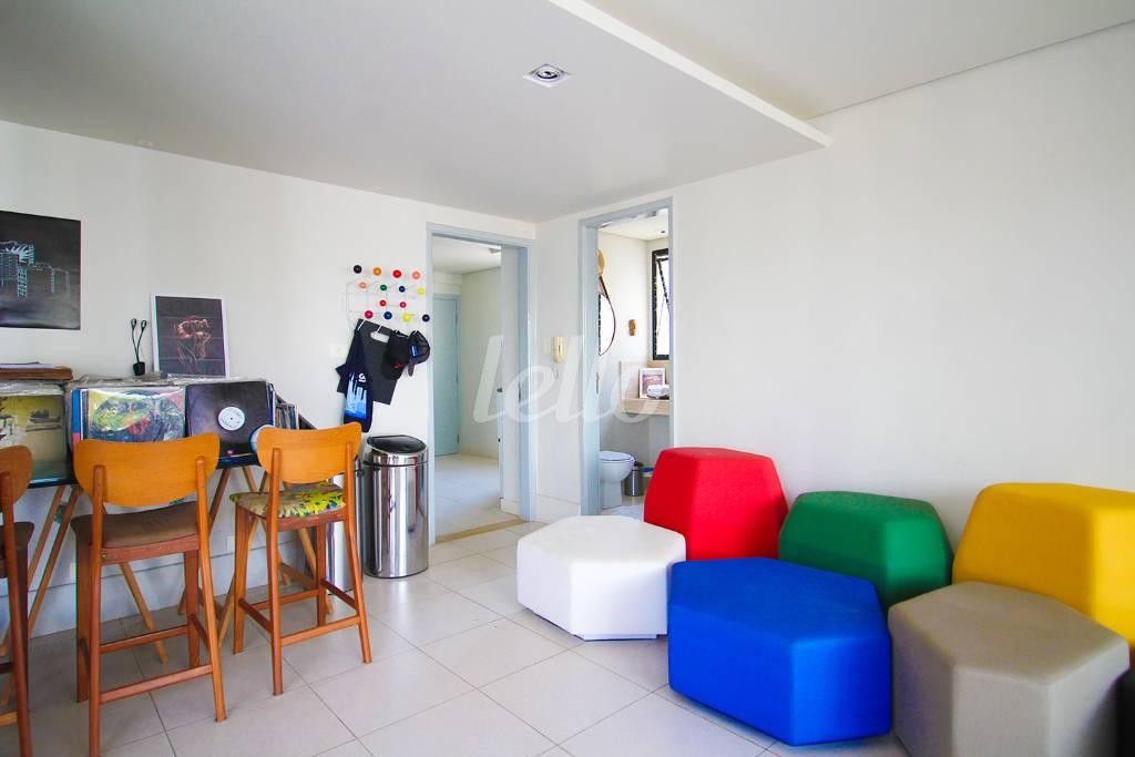 SALA de Apartamento à venda, cobertura - Padrão com 325 m², 4 quartos e 2 vagas em Indianópolis - São Paulo