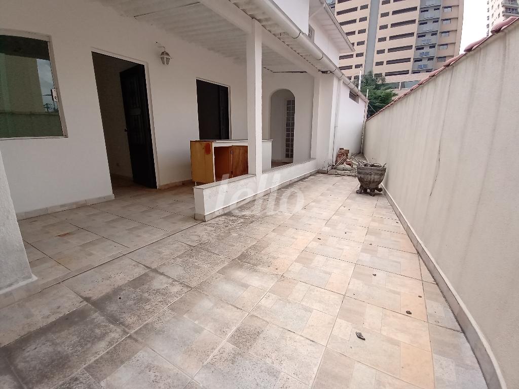 QUINTAL - FOTO 2 de Casa para alugar, térrea com 120 m², e em Santa Teresinha - São Paulo