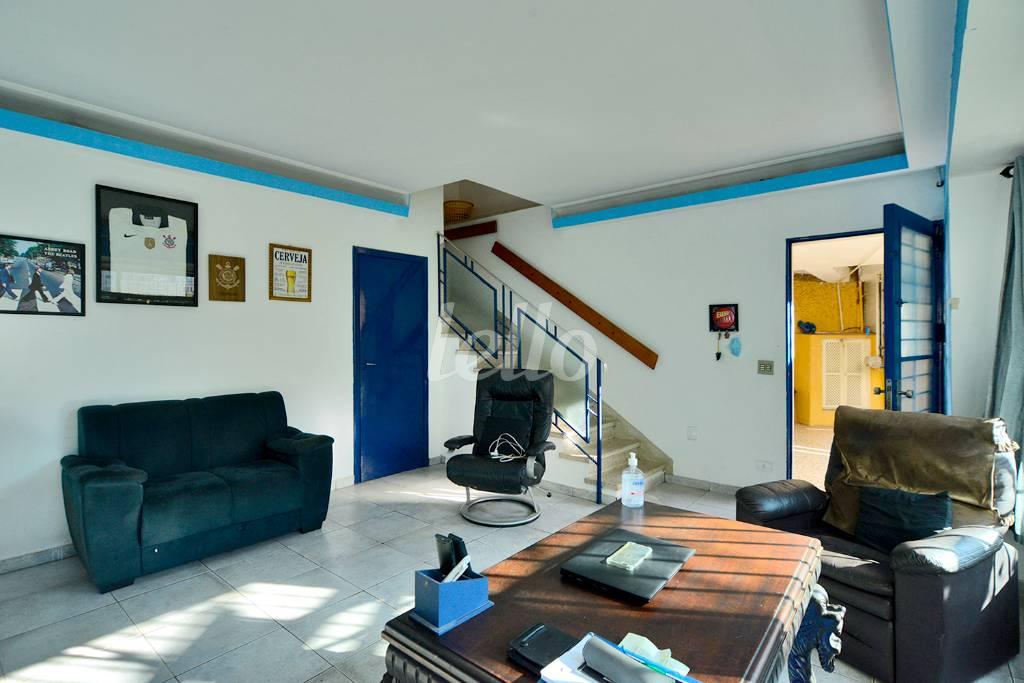 SALA DOIS AMBIENTES de Casa à venda, sobrado com 140 m², 5 quartos e 2 vagas em Bosque da Saúde - São Paulo