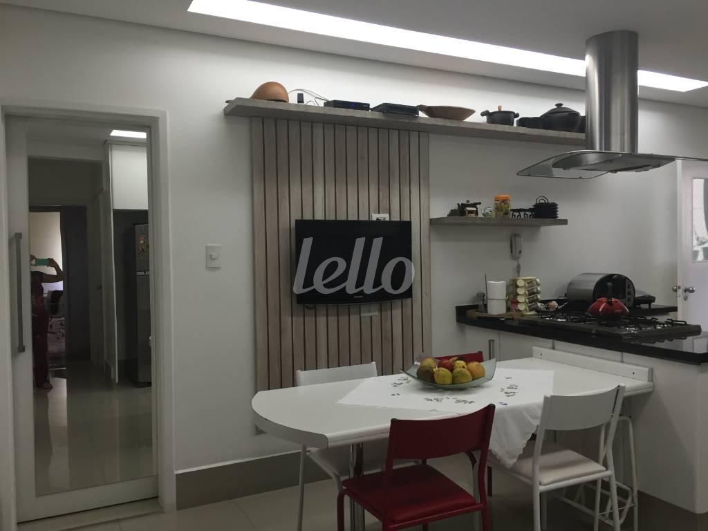 COPA de Apartamento à venda, Padrão com 230 m², 3 quartos e 1 vaga em Jardim Paulista - São Paulo