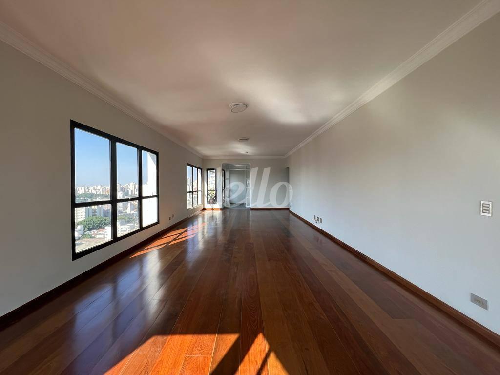 SALA de Apartamento à venda, Padrão com 190 m², 4 quartos e 3 vagas em Vila Pompeia - São Paulo