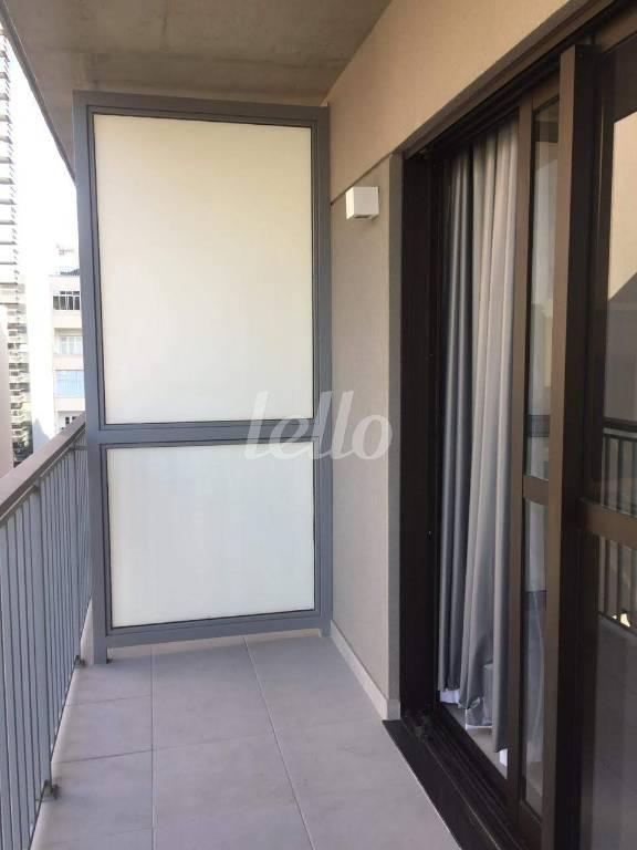 VARANDA de Apartamento para alugar, Padrão com 33 m², 1 quarto e em República - São Paulo