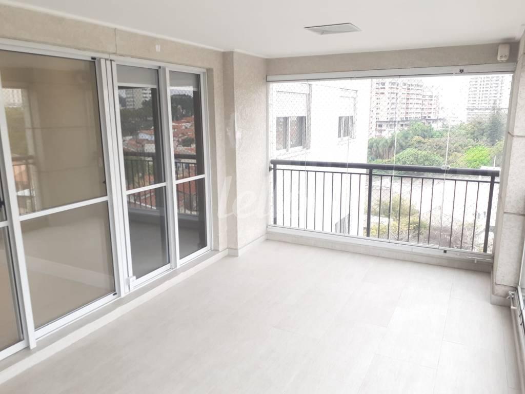 VARANDA GOURMET de Apartamento à venda, Padrão com 128 m², 3 quartos e 2 vagas em Vila Independência - São Paulo