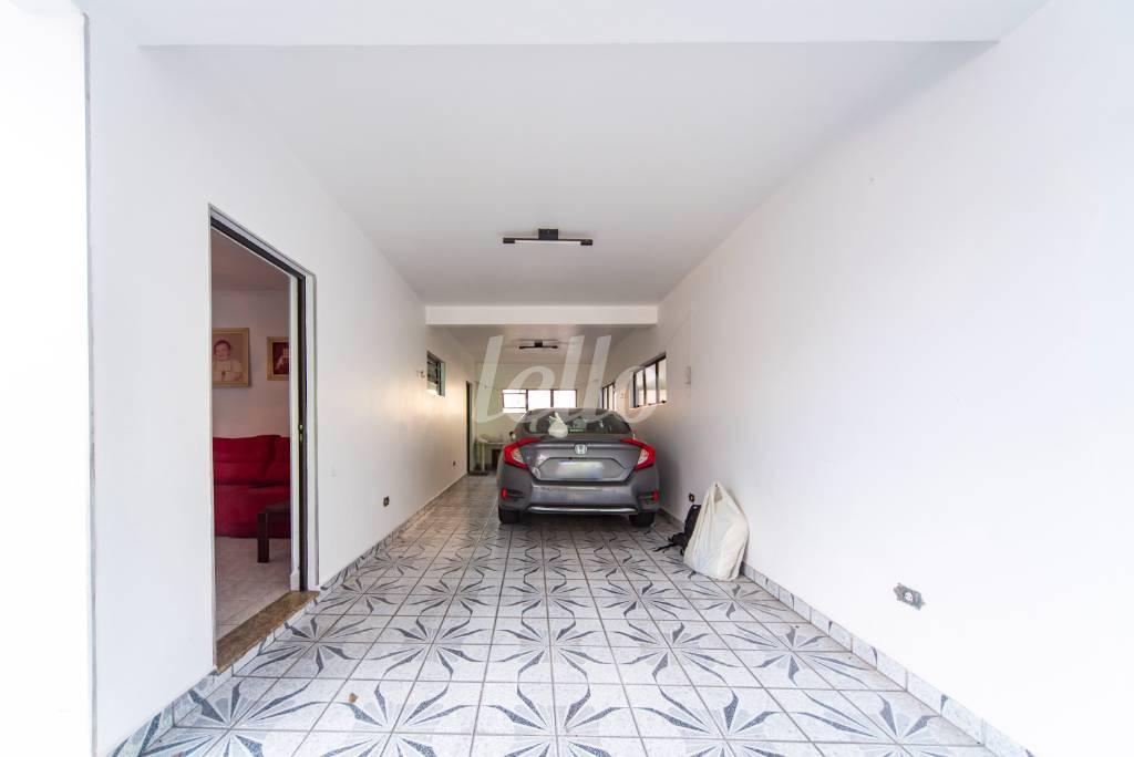 GARAGEM de Casa à venda, térrea com 174 m², 3 quartos e 5 vagas em Vila Baeta Neves - São Bernardo do Campo