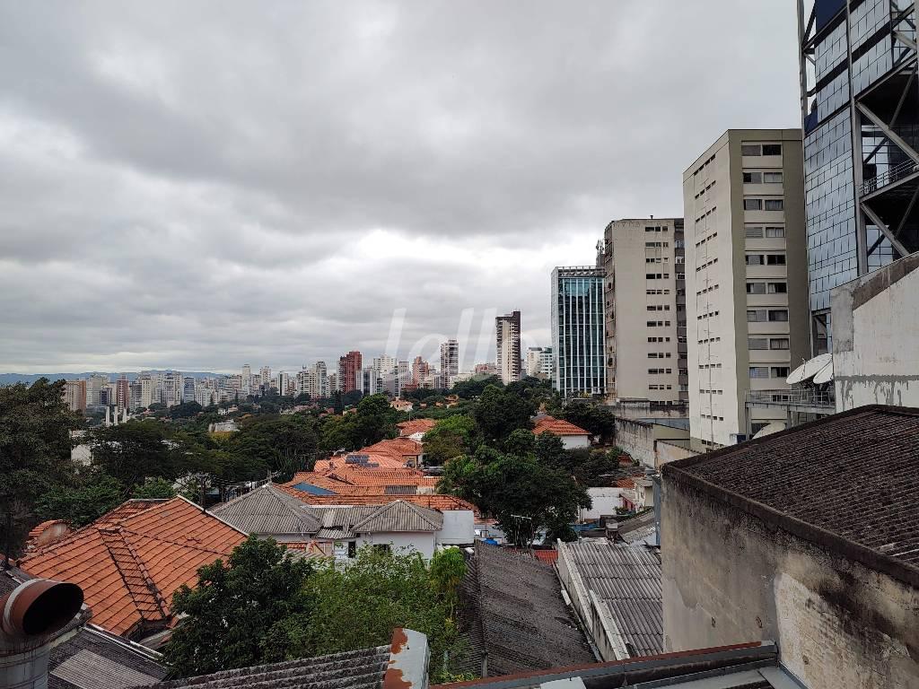 VISTA FUNDOS IMÓVEL de Edifício à venda, Monousuário com 637 m², e em Pacaembu - São Paulo