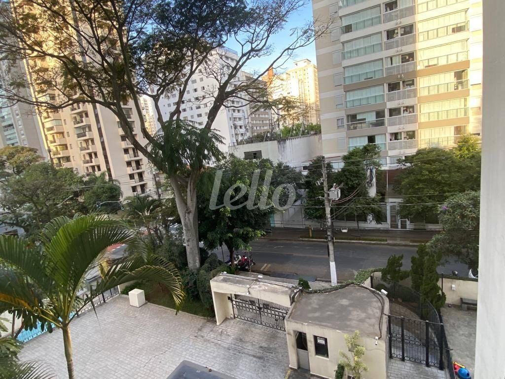 VISTA EXTERNA de Apartamento à venda, Padrão com 135 m², 3 quartos e 1 vaga em Indianópolis - São Paulo