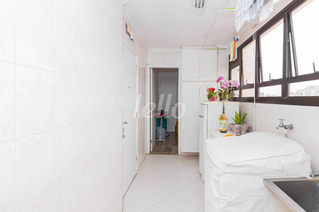 LAVANDERIA de Apartamento à venda, Padrão com 220 m², 4 quartos e 3 vagas em Vila Mariana - São Paulo