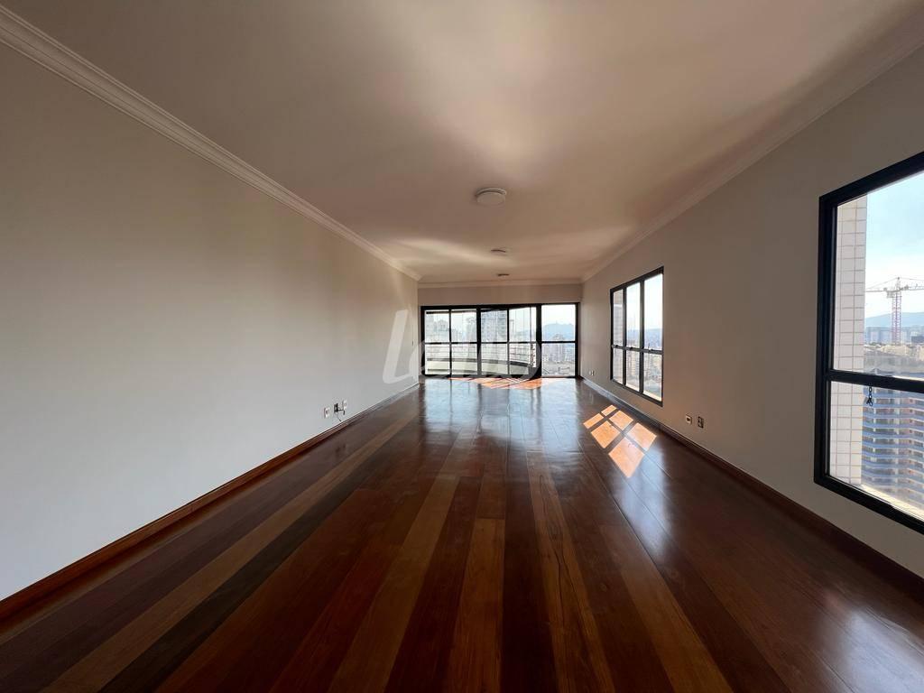 SALA de Apartamento à venda, Padrão com 190 m², 4 quartos e 3 vagas em Vila Pompeia - São Paulo