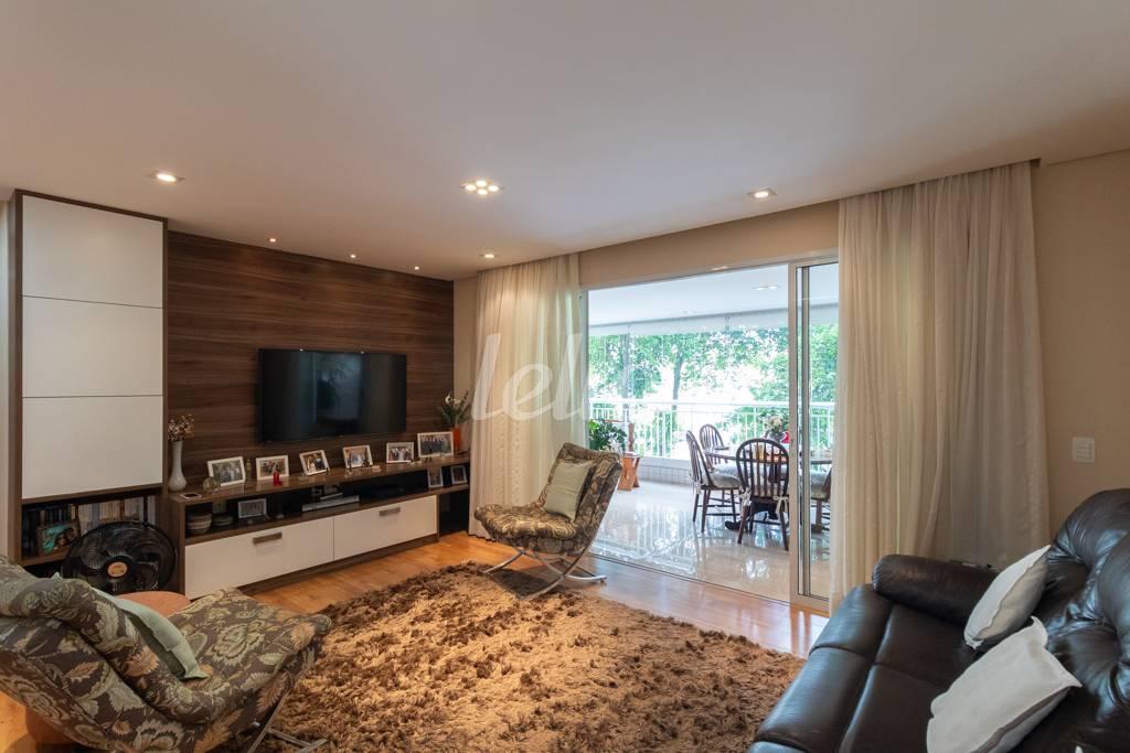 SALA de Apartamento à venda, Padrão com 142 m², 4 quartos e 3 vagas em Mooca - São Paulo