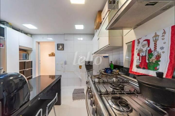COZINHA de Apartamento à venda, Padrão com 90 m², 3 quartos e 2 vagas em Vila Bastos - Santo André