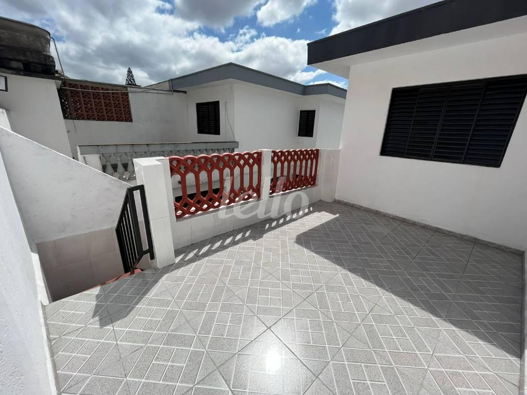VARANDA de Casa para alugar, sobrado com 147 m², 3 quartos e 2 vagas em Santa Maria - Santo André