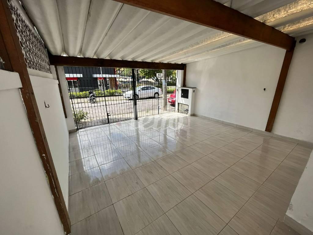 GARAGEM de Casa para alugar, sobrado com 147 m², 3 quartos e 2 vagas em Santa Maria - Santo André