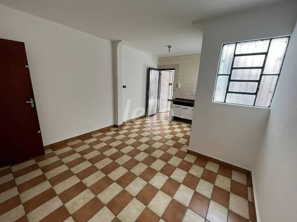 COZINHA de Casa para alugar, sobrado com 147 m², 3 quartos e 2 vagas em Santa Maria - Santo André