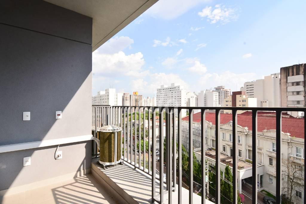 VARANDA de Apartamento à venda, Padrão com 25 m², 1 quarto e em Vila Mariana - São Paulo