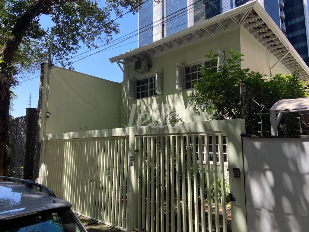CASA de Casa à venda, sobrado com 165 m², 3 quartos e 2 vagas em Itaim Bibi - São Paulo