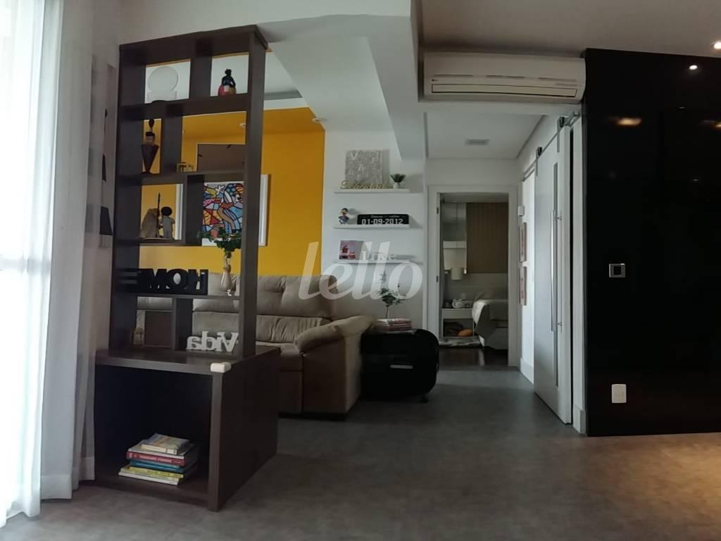 SALA de Apartamento à venda, Padrão com 80 m², 3 quartos e 2 vagas em Vila Dom Pedro I - São Paulo
